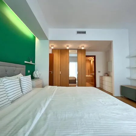 Luxury Beachfront - Quite Area, 100 Sqm Apartamento Constança