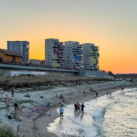 Apartamento Luxury Beachfront - Quite Area, 100 Sqm Constança