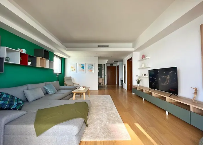 Luxury Beachfront - Quite Area, 100 Sqm Constanţa