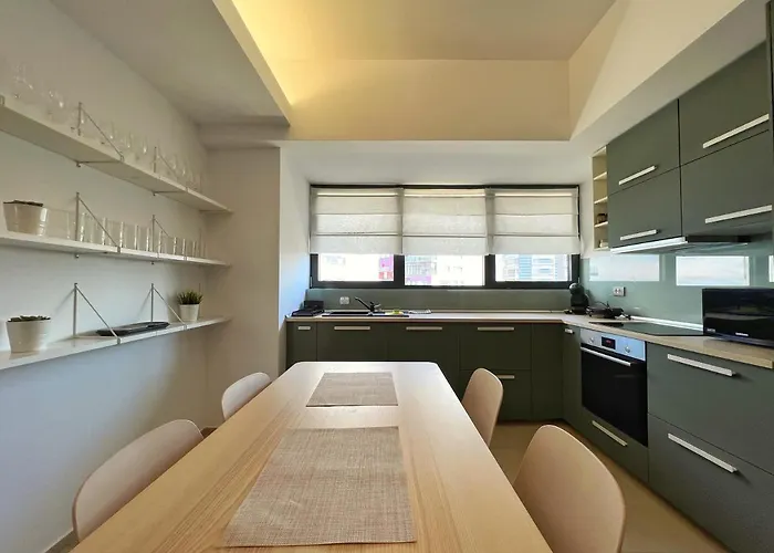 Lägenhet Luxury Beachfront - Quite Area, 100 Sqm *