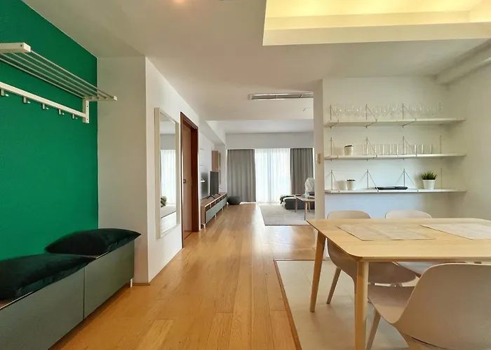 Luxury Beachfront - Quite Area, 100 Sqm Lägenhet