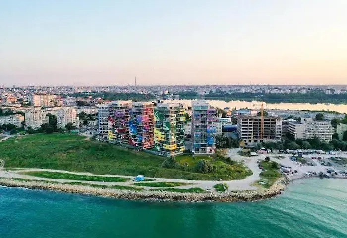 Luxury Beachfront - Quite Area, 100 Sqm