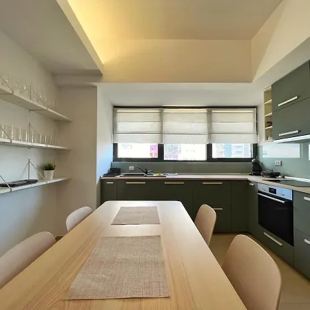 Daire Luxury Beachfront - Quite Area, 100 Sqm *