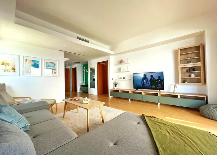 Luxury Beachfront - Quite Area, 100 Sqm Constanţa