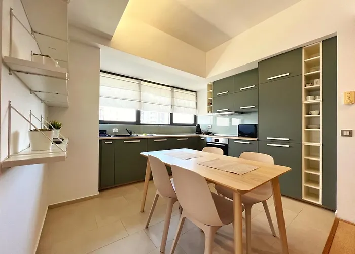 Luxury Beachfront - Quite Area, 100 Sqm * コンスタンツァ